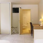 Отель Pop-up 80's Les Dunes 3*